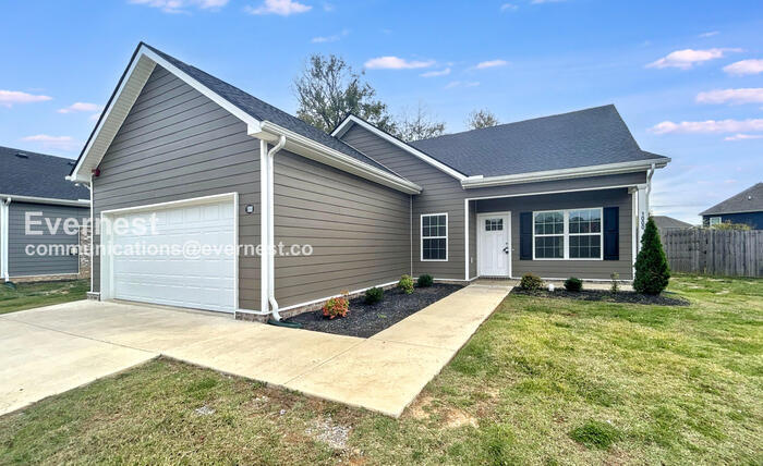 1000 Echo Rdg Rd in Columbia, TN - Building Photo
