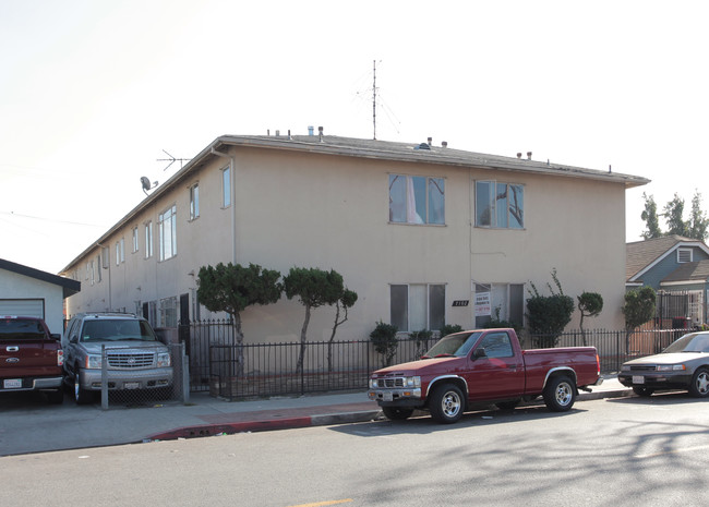 7102 Malabar St in Huntington Park, CA - Building Photo - Building Photo