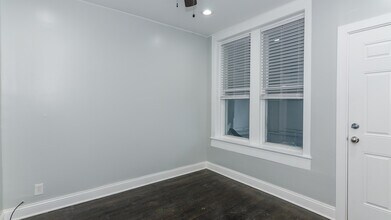 2049 W Coulter St in Chicago, IL - Building Photo - Building Photo