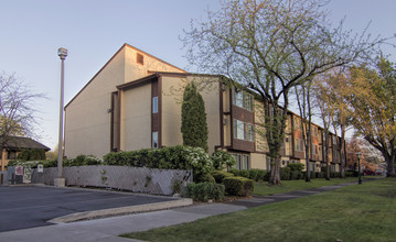 Naches House Apartments in Yakima, WA - Building Photo - Building Photo