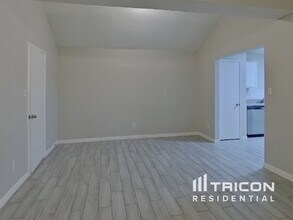 814 Ponselle Dr in Arlington, TX - Building Photo - Building Photo