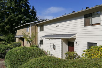 Scarborough Townhomes in Redmond, WA - Foto de edificio - Building Photo