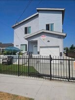 329 E 116th Pl in Los Angeles, CA - Building Photo