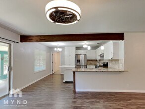 612 S Rough Creek Ct in Granbury, TX - Foto de edificio - Building Photo