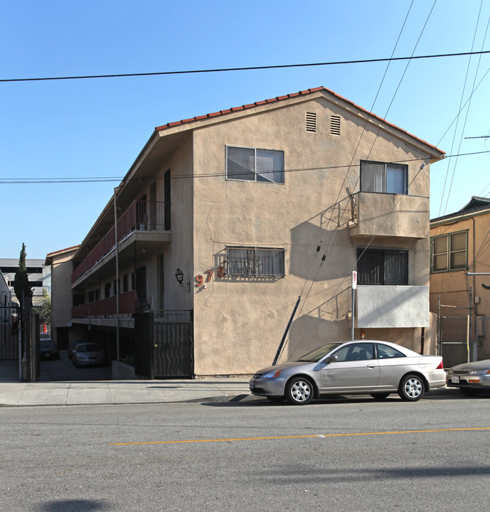 970 Yale St in Los Angeles, CA - Building Photo