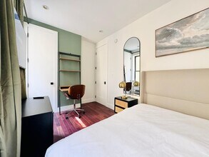 Furnished room/NOT APARTMENT in Brooklyn, NY - Foto de edificio - Building Photo
