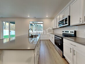 7706 Brenden St SW in Olympia, WA - Building Photo - Building Photo