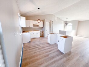 2278 Golden Leaf Ln in Columbus, OH - Building Photo - Building Photo