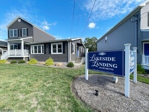 31 Lakeside Blvd, Unit A in Hopatcong, NJ - Building Photo - Building Photo