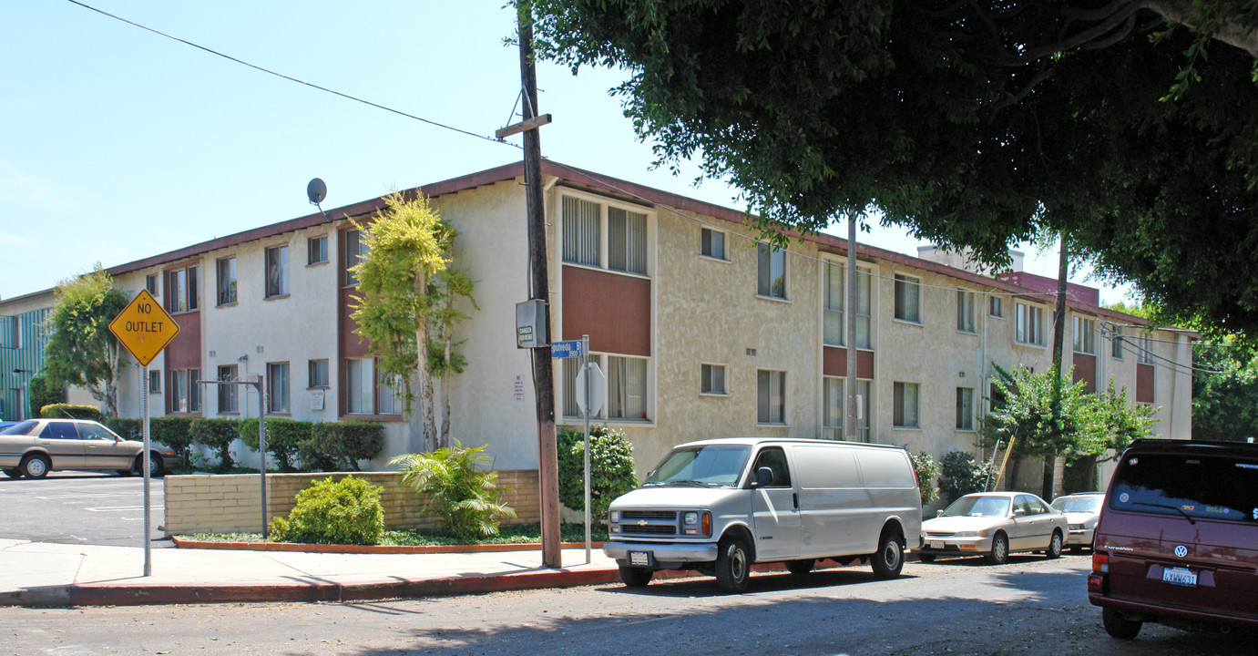 11160 Westminster Ave in Los Angeles, CA - Building Photo