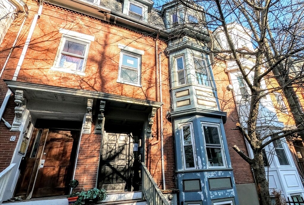 44 Sheridan St in Boston, MA - Building Photo