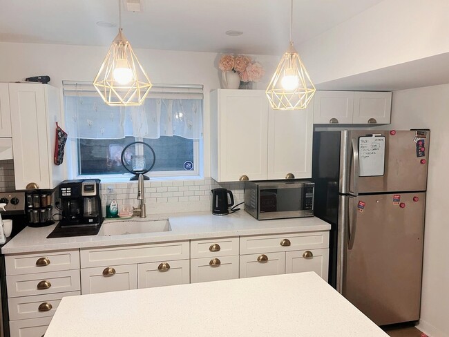property at 5863-148A 148A St