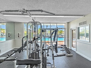 2350 NE 135th St in North Miami, FL - Building Photo - Building Photo