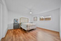 1408 Hughes St photo'