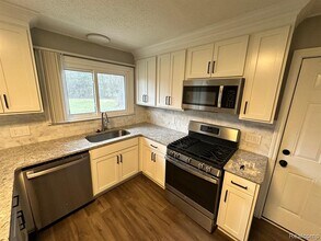 24739 Middlebelt Rd in Farmington Hills, MI - Building Photo - Building Photo