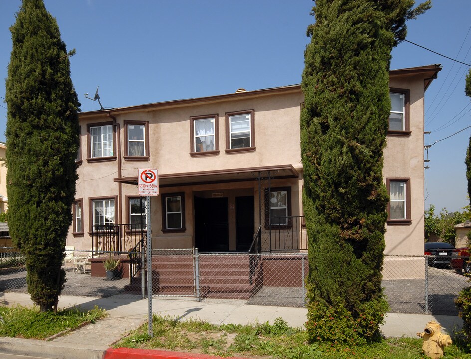 727 Cornwell St in Los Angeles, CA - Foto de edificio