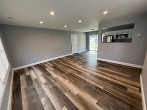 55 Ironwood Rd in Levittown, PA - Building Photo - Building Photo