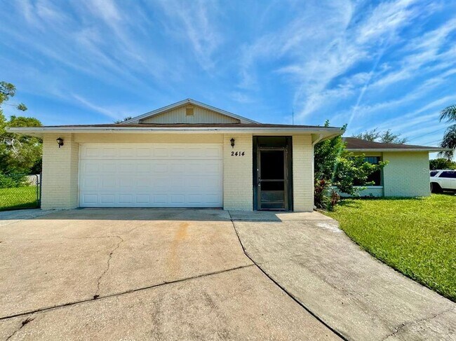 2414 San Luis Rd in Holiday, FL - Building Photo - Building Photo