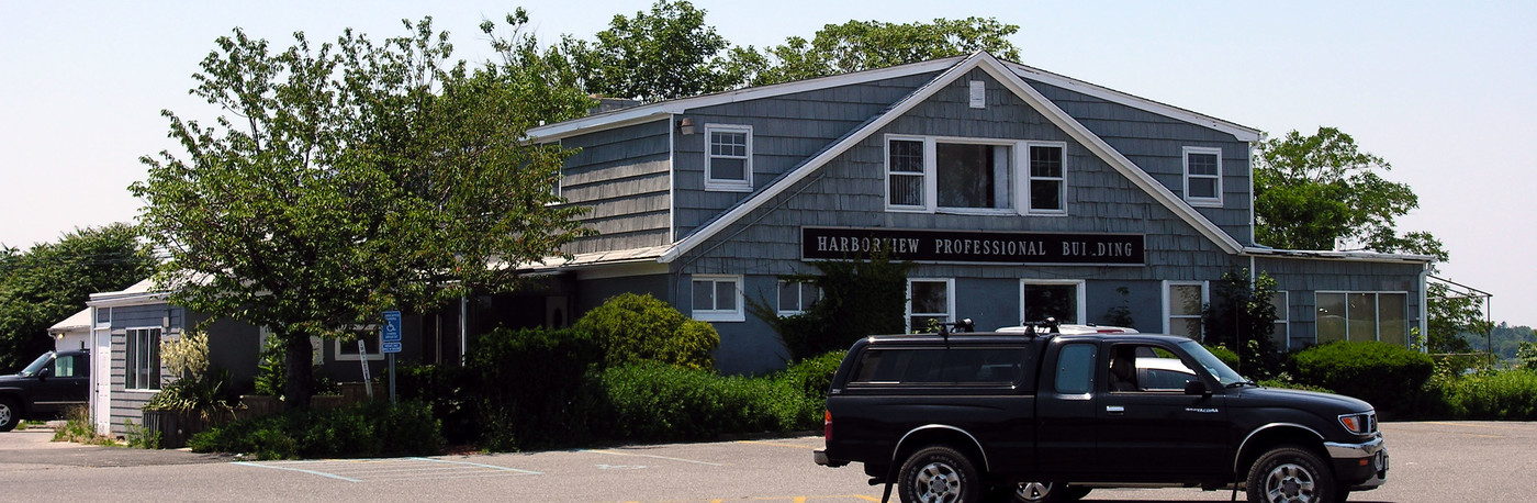 Harbor's Edge in Sag Harbor, NY - Foto de edificio