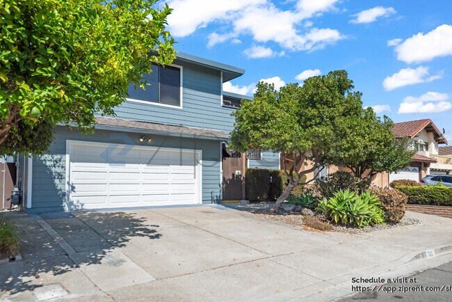 740 Hollyhock Dr in San Leandro, CA - Building Photo - Building Photo