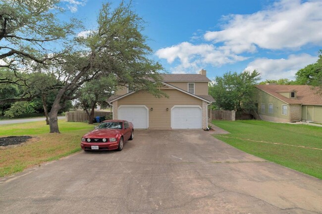 387 Fantail Loop in Lakeway, TX - Building Photo - Building Photo