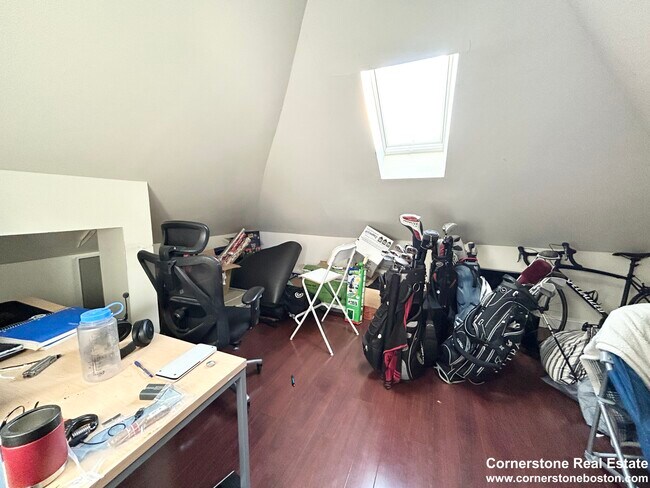24 Stockwell St, Unit 2