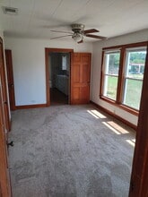240 E Blackbourn St in Hawkins, TX - Building Photo - Building Photo