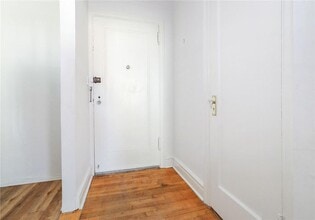 14 N Chatsworth Ave in Larchmont, NY - Building Photo - Building Photo