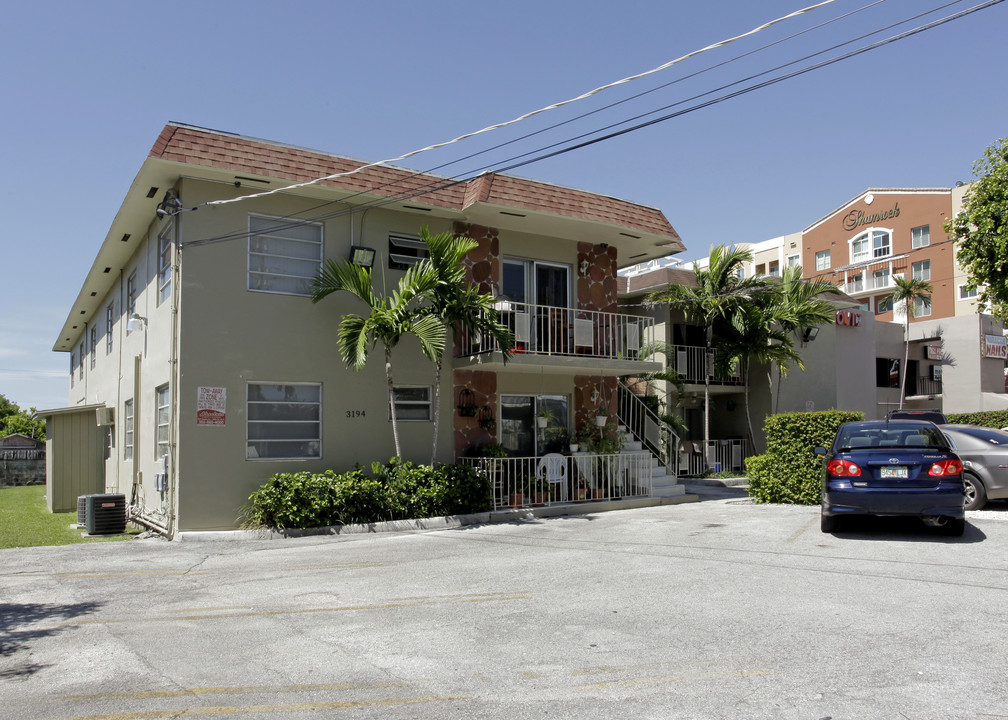 3194-3198 SW 22nd Ter in Miami, FL - Building Photo