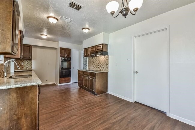 property at 16626 Royal Mile Ln