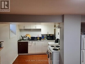 155 Gunn St in Barrie, ON - Building Photo - Building Photo