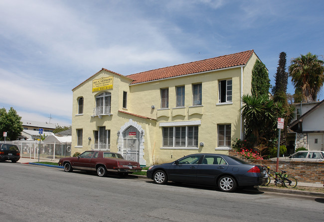 1012 N Ardmore Ave in Los Angeles, CA - Foto de edificio - Building Photo