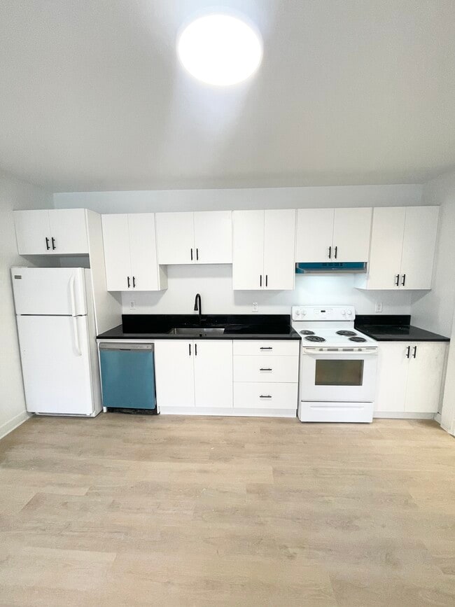 552 Bay St in Ottawa, ON - Building Photo - Building Photo