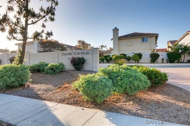 89 Country Club Cir in Chula Vista, CA - Building Photo - Building Photo