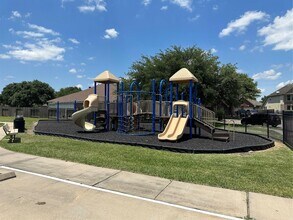 5526 Stoneridge Ct in Rosenberg, TX - Building Photo - Building Photo