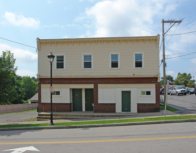 85-89 Latta Rd in Rochester, NY - Foto de edificio - Building Photo