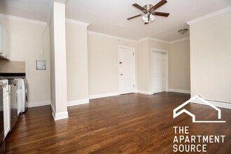 3345 N Marshfield Ave, Unit 205 in Chicago, IL - Foto de edificio - Building Photo