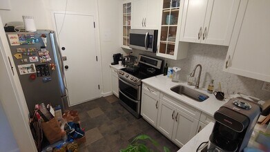 18 Pond St in Boston, MA - Building Photo - Building Photo