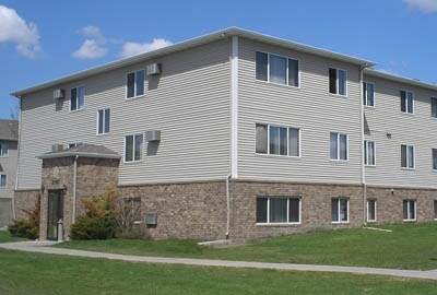 Sterling Park in Fargo, ND - Building Photo