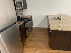 3128 W Walton St in Chicago, IL - Building Photo - Building Photo