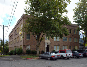 Charles Bee Apartments in Tacoma, WA - Building Photo - Building Photo