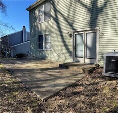 1293 Manor Dr in Pittsburgh, PA - Building Photo - Building Photo
