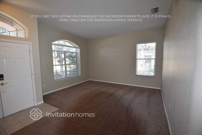 325 Country Vineyard Dr in Valrico, FL - Foto de edificio - Building Photo