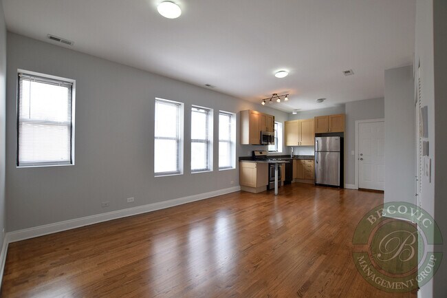 7530 N Seeley Ave in Chicago, IL - Building Photo - Building Photo