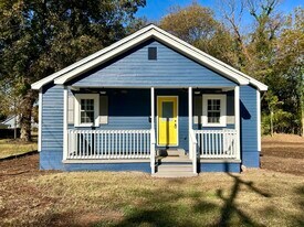 217 Skyland Ave in Charlotte, NC - Building Photo