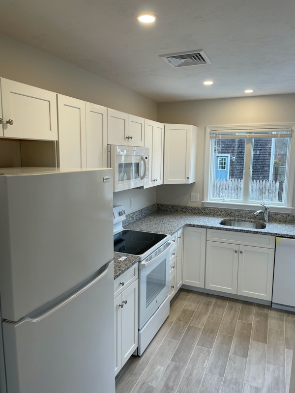 10 Rebecca Ann Ln in Falmouth, MA - Building Photo - Building Photo