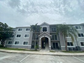 15460 SW 284th St in Homestead, FL - Building Photo