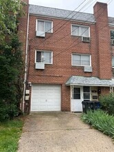 92-08-92242 242nd St in Queens, NY - Building Photo - Building Photo