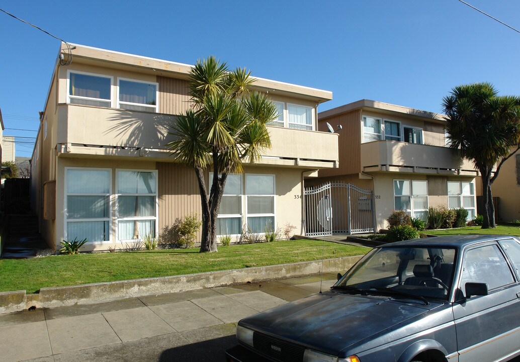 332-334 Railroad Ave in South San Francisco, CA - Foto de edificio