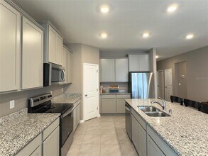 11304 Timber Grv Ln in Spring Hill, FL - Building Photo - Building Photo